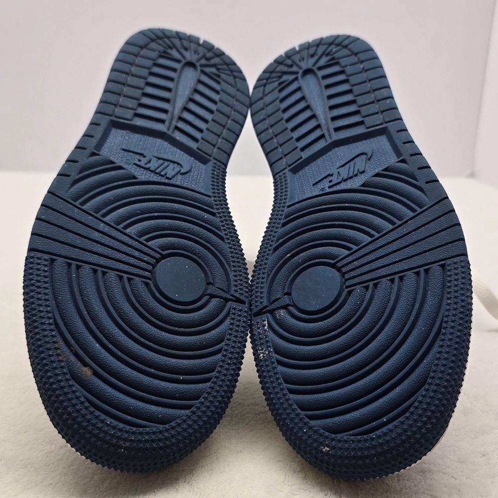 Jordan Air Jordan 1 Mid Midnight Navy White Streetwear Kids Sneaker 4Y - Picture 10 of 12